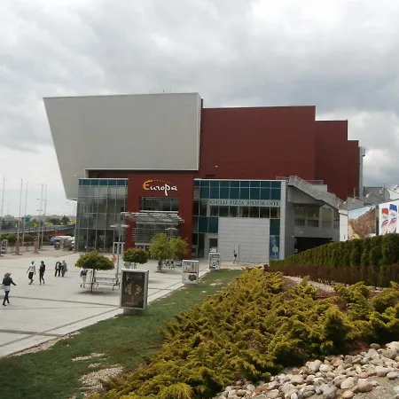 Chalupku - Luxurious 70m2, Jacuzzi, Direct Centrum, Parking Included, Air-conditioned, Balcony, Quiet Sleep, In Town Μπάνσκα Μπίστριτσα