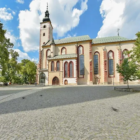 Chalupku - Luxurious 70m2, Jacuzzi, Direct Centrum, Parking Included, Air-conditioned, Balcony, Quiet Sleep, In Town Lägenhet