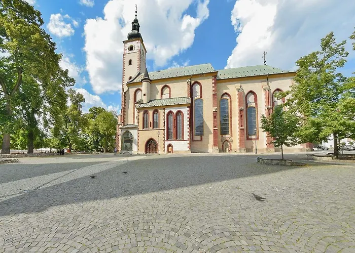 Chalupku - Luxury 70m2 In Centrum, Jacuzzi, Private Parking, Ac, Balcony, Quiet Sleep, In Town شقة