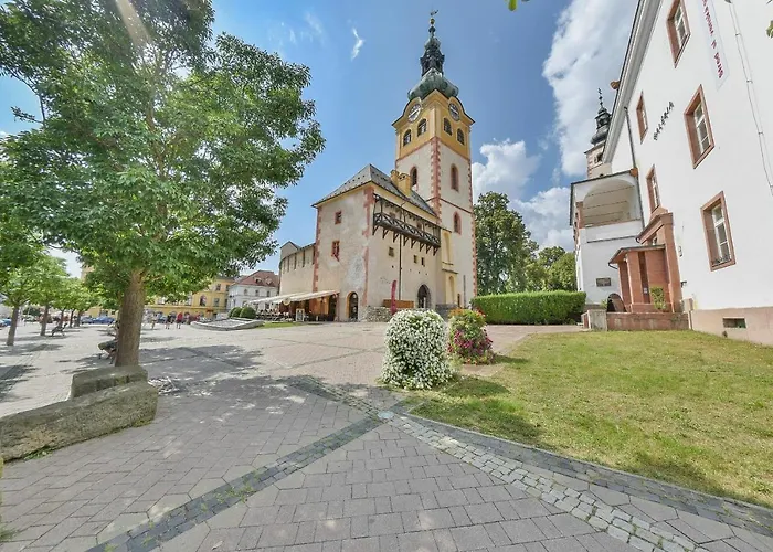 Chalupku - Luxury 70m2 In Centrum, Jacuzzi, Private Parking, Ac, Balcony, Quiet Sleep, In Town