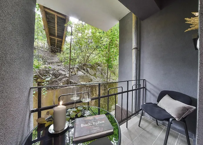 Chalupku - Luxury 70m2 In Centrum, Jacuzzi, Private Parking, Ac, Balcony, Quiet Sleep, In Town شقة بانْشكا بيشتريتْسا