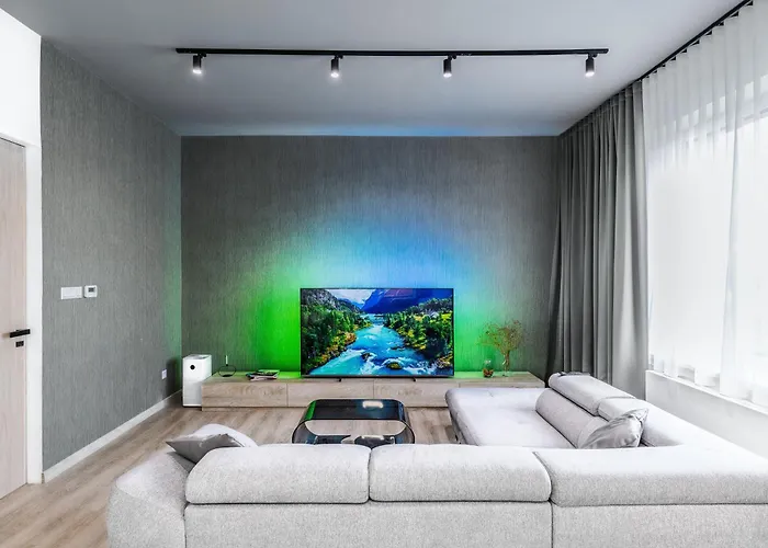 Chalupku: Luxe With Parking & Balcony Banska Bystrica